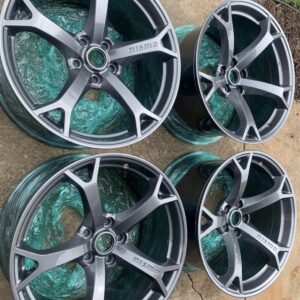 Nismo V1 Wheels and Tires