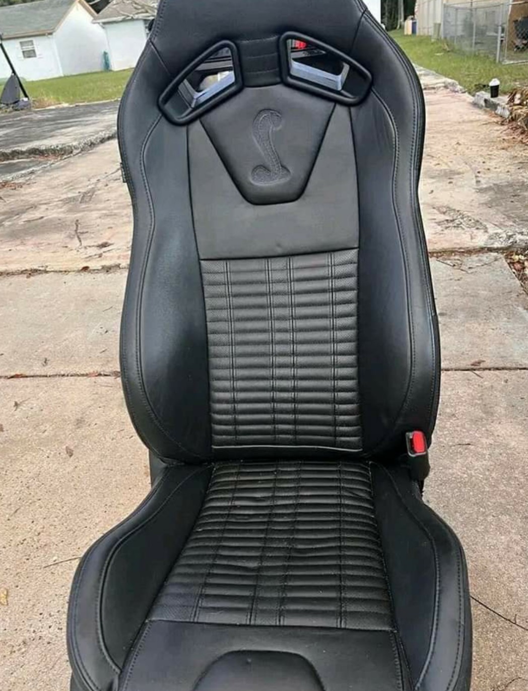 2012 MUSTANG GT500 OEM Performance Black Leather Recaro Seats - Image 4
