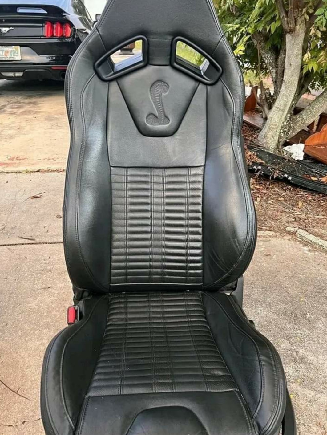2012 MUSTANG GT500 OEM Performance Black Leather Recaro Seats - Image 5