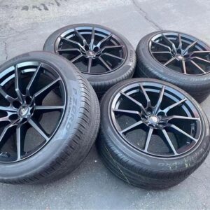 Ford Mustang Shelby GT350 Wheels and Pirelli P Zero Nero Tires